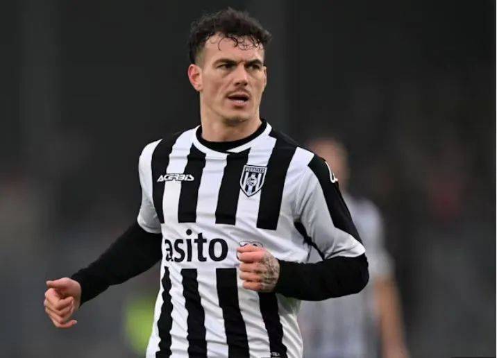 荷甲联赛前几强明朗,谁将夺冠成为悬念球 荷甲联赛前几强明朗,谁将夺冠成为悬念球